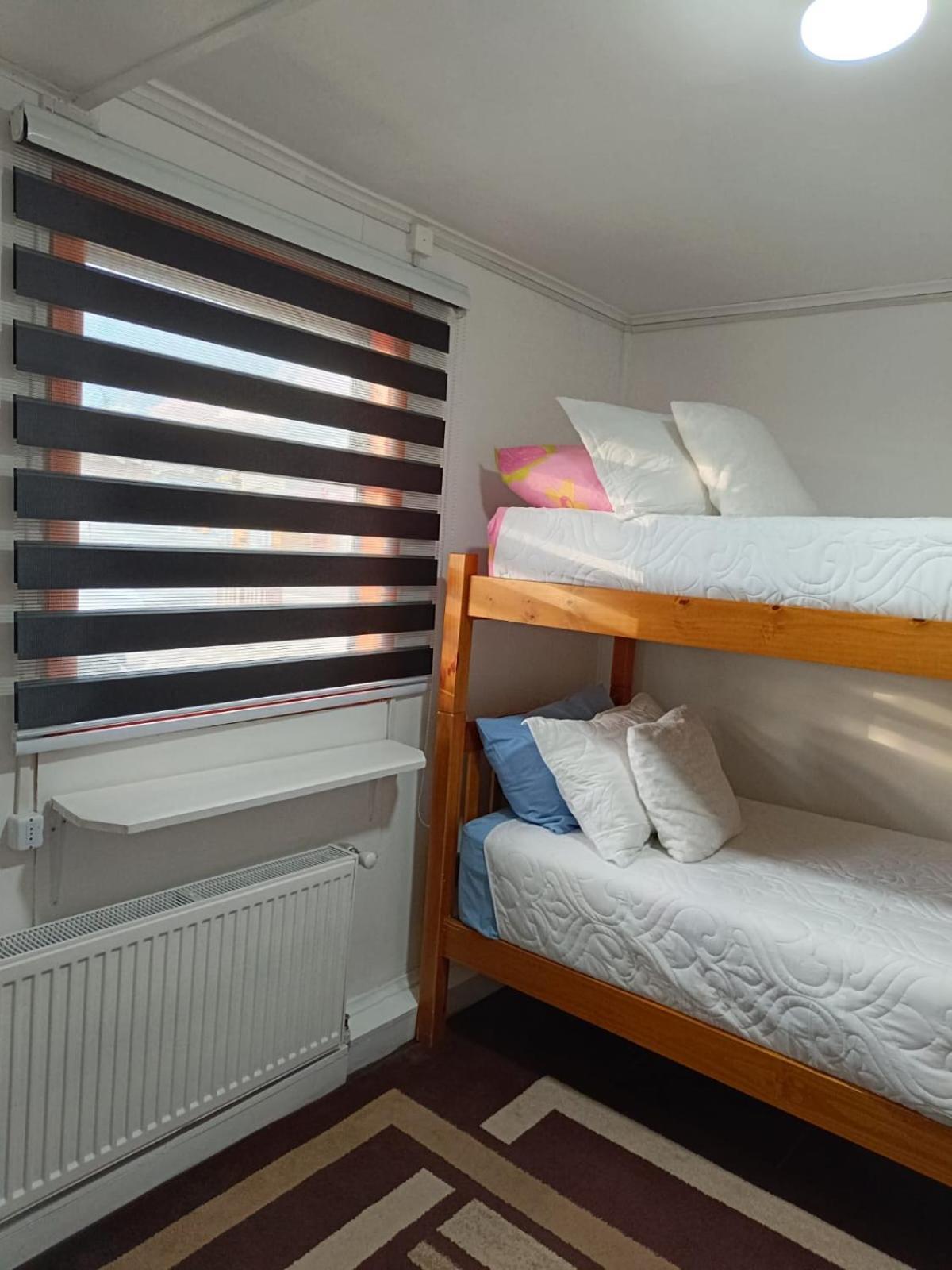 Hostal B&B Coastal Natales 纳塔列斯港 外观 照片